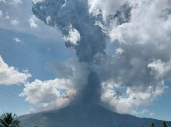 Indonesia's Lewotobi Laki-Laki volcano erupts