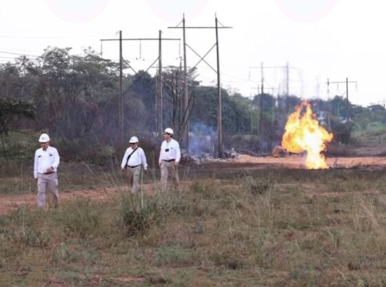 Pemex controló el incendio en un gasoducto que se registró en el municipio de Reforma, en el estado de Chiapas, el cual dejó cinco militares lesionados.
