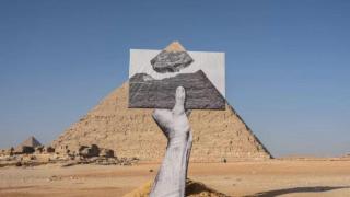 Taboo, lack of interest or ignorance, why didn't the Egyptians graphically represent the pyramids?