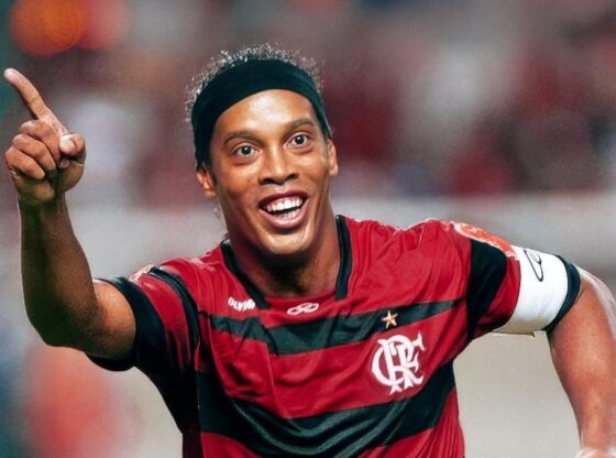 Ronaldinho, celebrating a goal with Flamengo