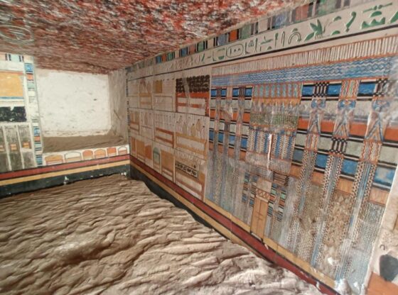 Interior of the tomb, which preserves exceptional paintings and engravings.