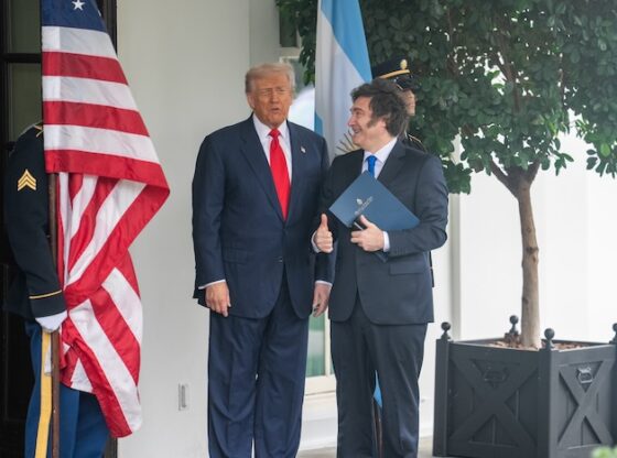 The banks of the United States (EU) do not want to give more money to Javier Milei, President of Argentina, without guarantees. The far-right's lifeline is sinking.