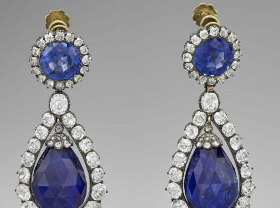 Pair of earrings from the set of Queen María Amelia and Queen Hortensia.